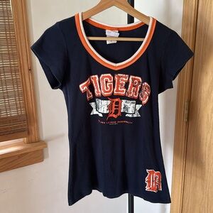 Tigers Women’s Fitted Graphic Navy Blue/Orange Size Large A19